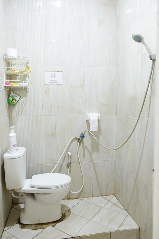 Hoz Bed & Breakfast Yogyakarta Buitenkant foto