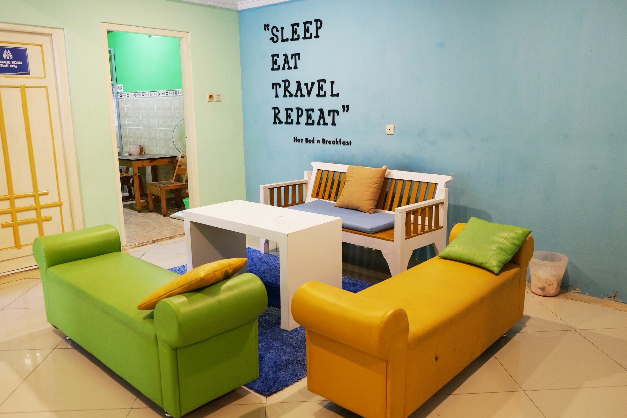 Hoz Bed & Breakfast Yogyakarta Buitenkant foto