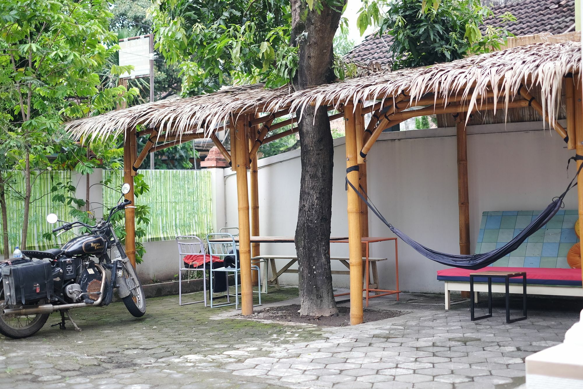 Hoz Bed & Breakfast Yogyakarta Buitenkant foto